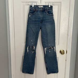 Abercrombie Curve Love 90s Straight Ultra High Rise